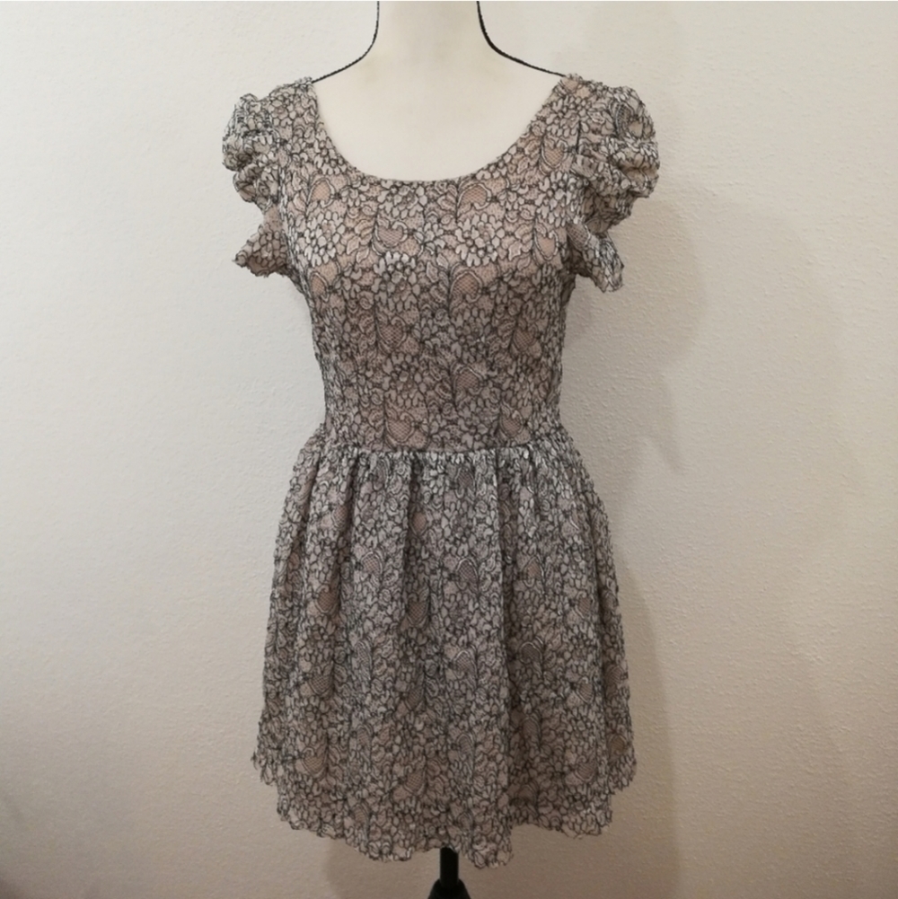 One Clothing Textured Lace Mini Dress - Picture 2 of 9